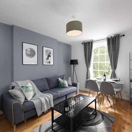 Modern One Bedroom Apartment Next To Old Street 런던 외부 사진