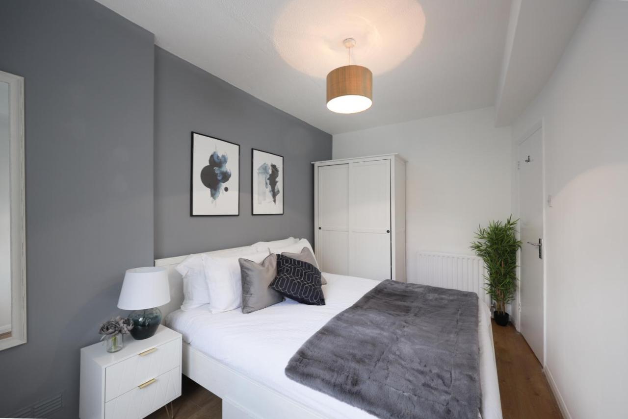 Modern One Bedroom Apartment Next To Old Street 런던 외부 사진