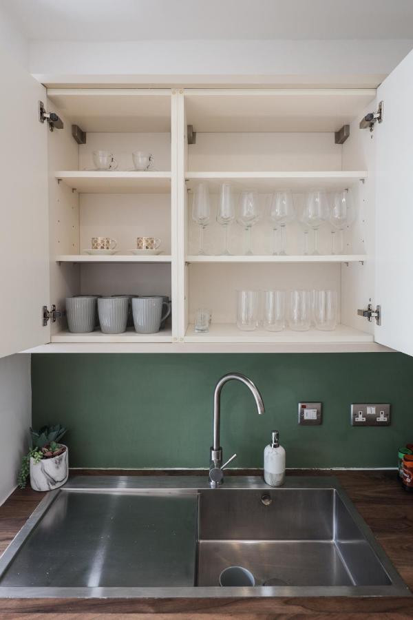 Modern One Bedroom Apartment Next To Old Street 런던 외부 사진